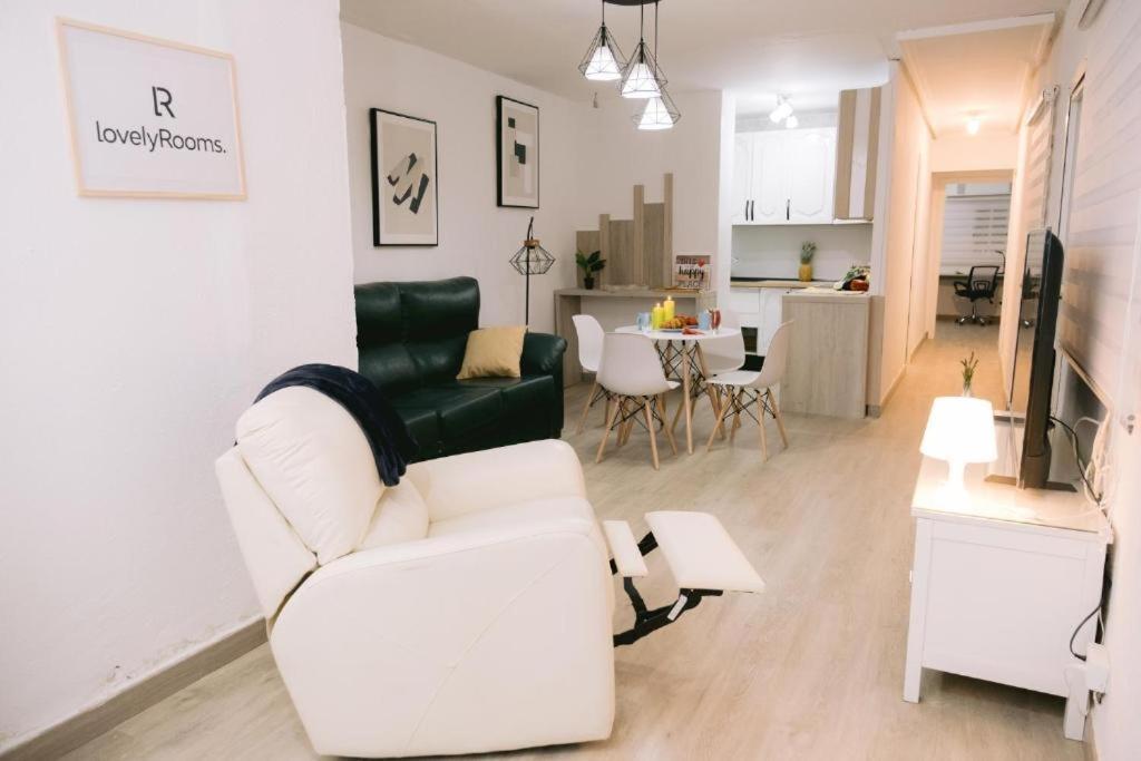 Piso Compartido Delyrent, Renfe Hotel Jaen Luaran gambar